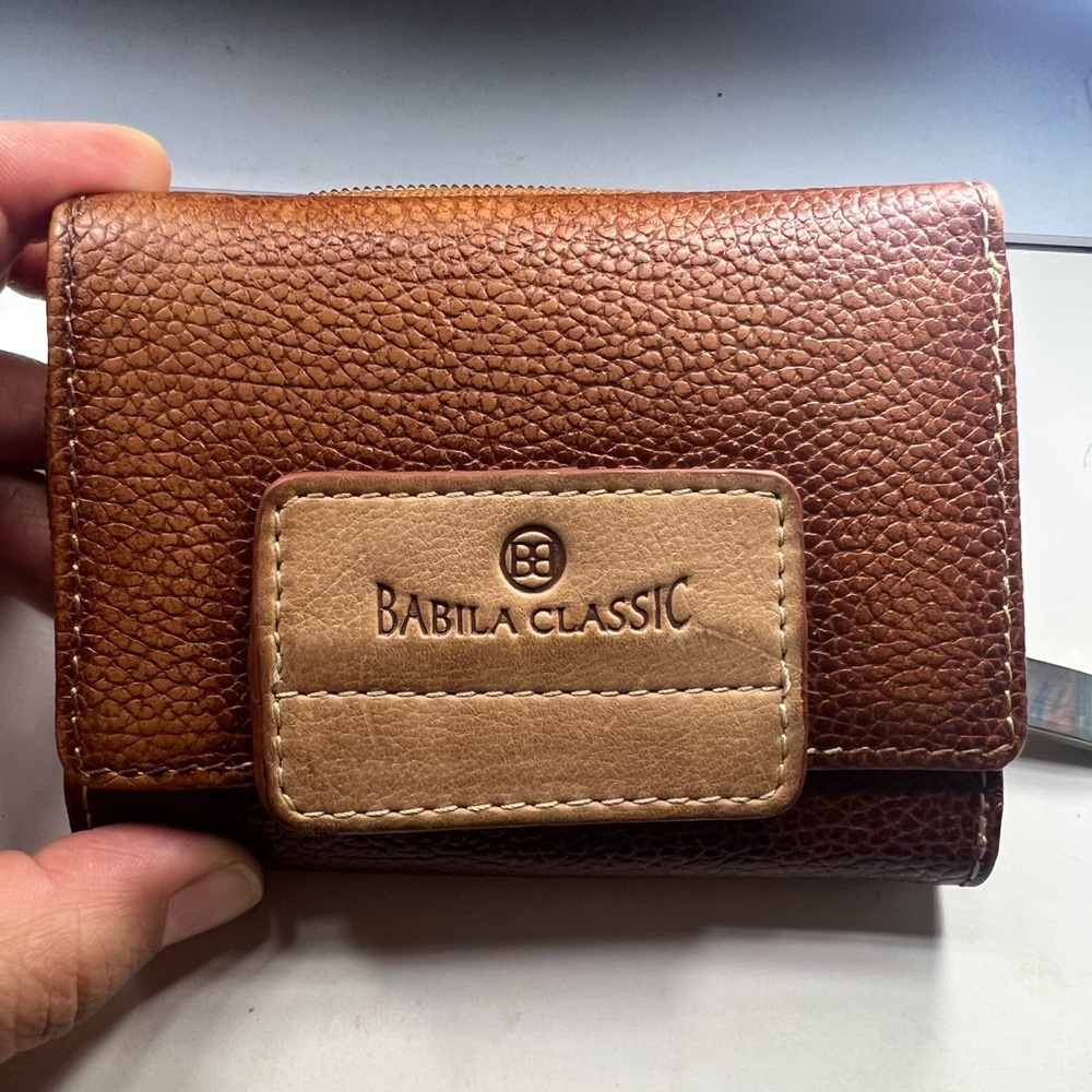 BABILA Classic  Brown and tan wallet